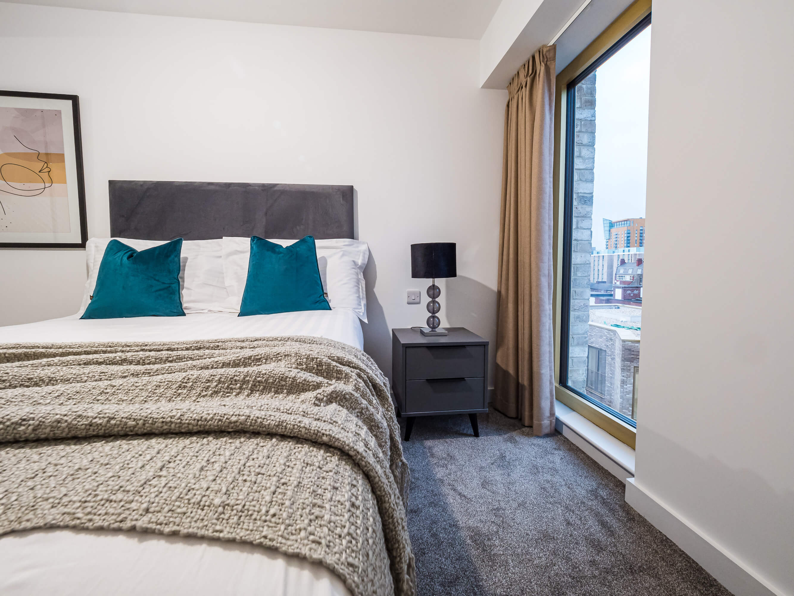 the quarters bedroom
