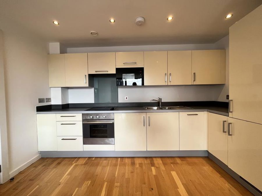 Apt 3.03 :: Flint Glass Wharf image 3