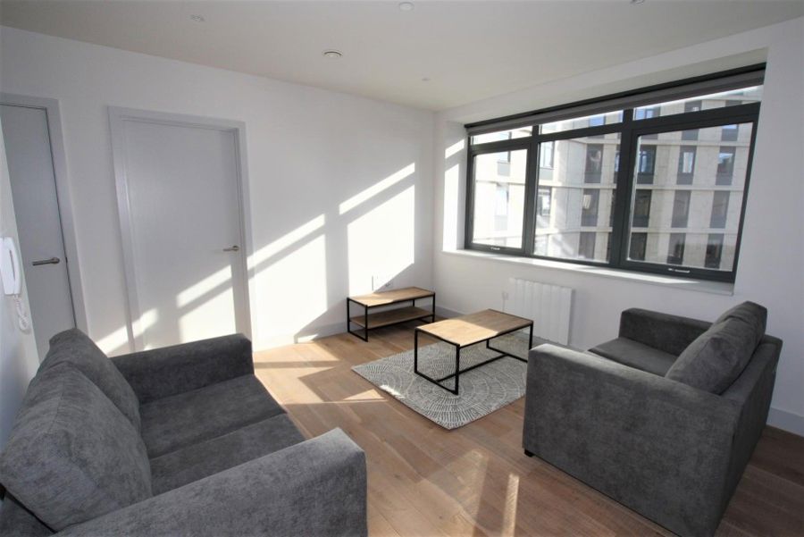 Apt 33, One Vesta image 7