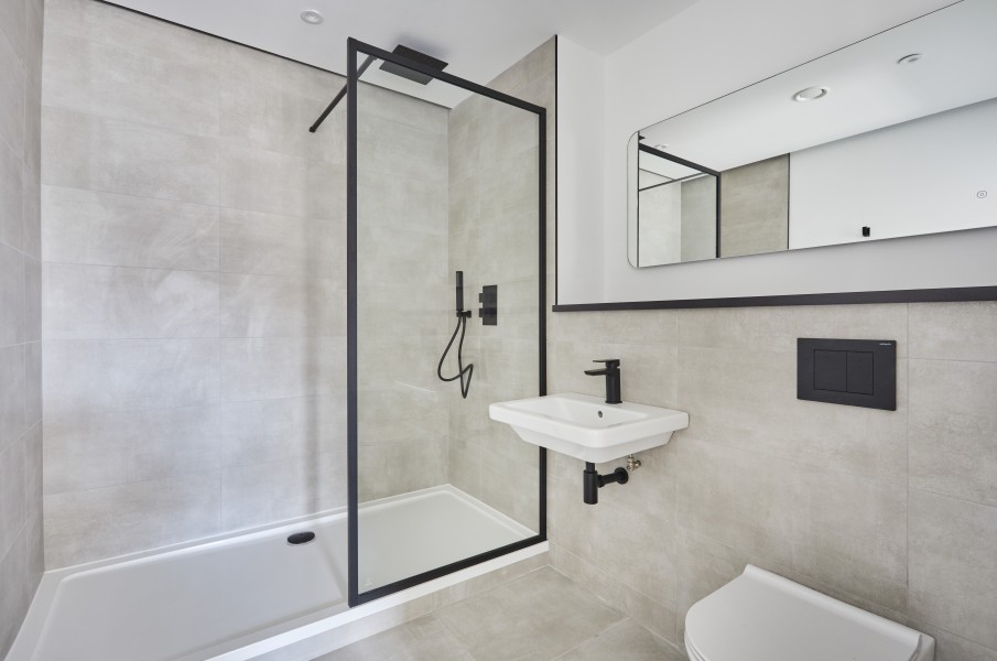 Apt 3.06 :: One Silk Street image 9