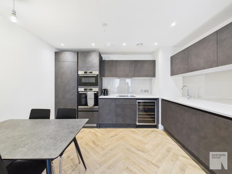 Elizabeth Towers :: Manchester  image 3