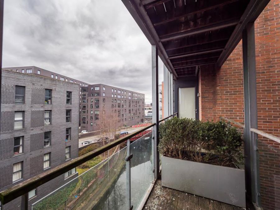 Apt 4.15 :: Flint Glass Wharf image 5