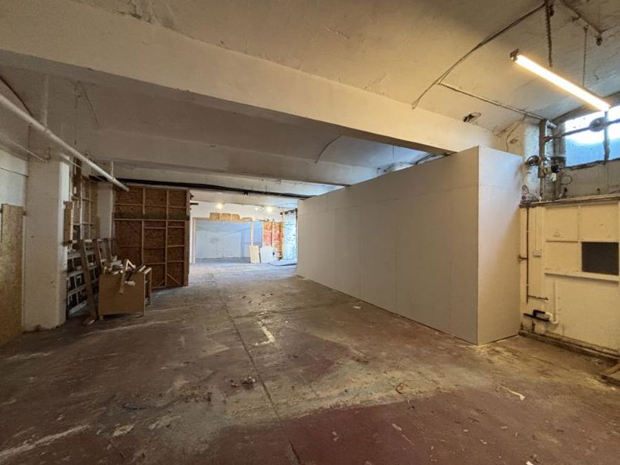 Unit 1, Room 2 :: Wellington House image 4