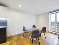 Apt 22 :: One Cutting Room image 3