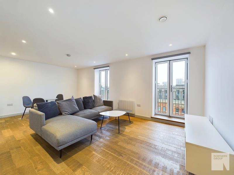 Apt 22 :: One Cutting Room image 4