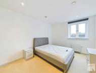 Apt 22 :: One Cutting Room image 6