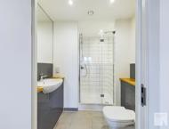 Apt 22 :: One Cutting Room image 7