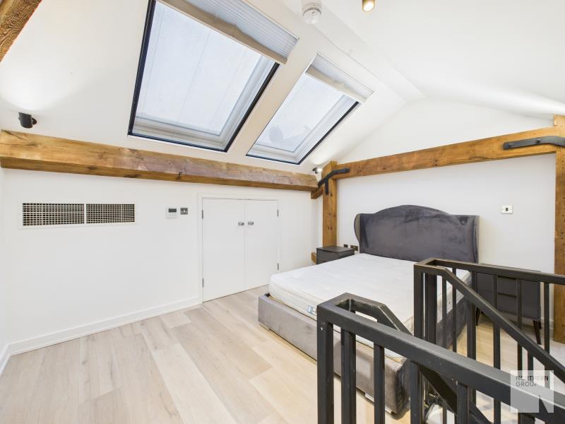 Flat 8 :: Gramercy House image 6