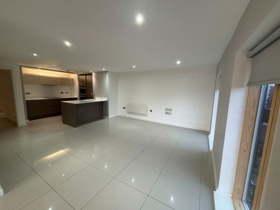 Apt 6.10 :: Ice Plant image 3