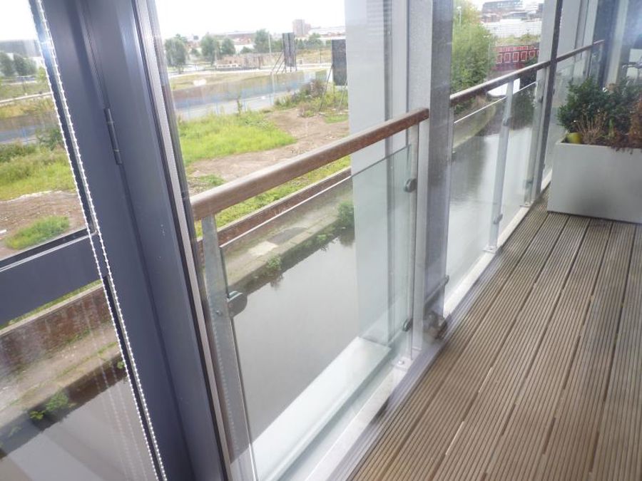 Apt 4.11 :: Flint Glass Wharf image 7