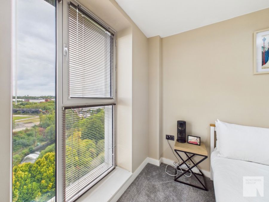 Emmeline :: Manchester image 10