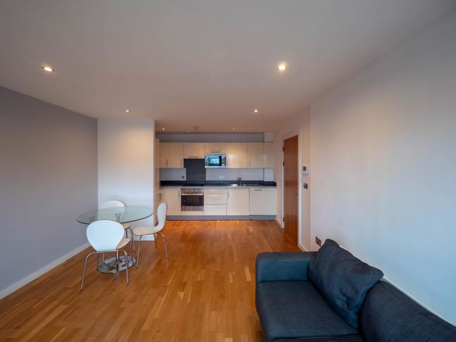 Apt 4.18 :: Flint Glass Wharf image 3