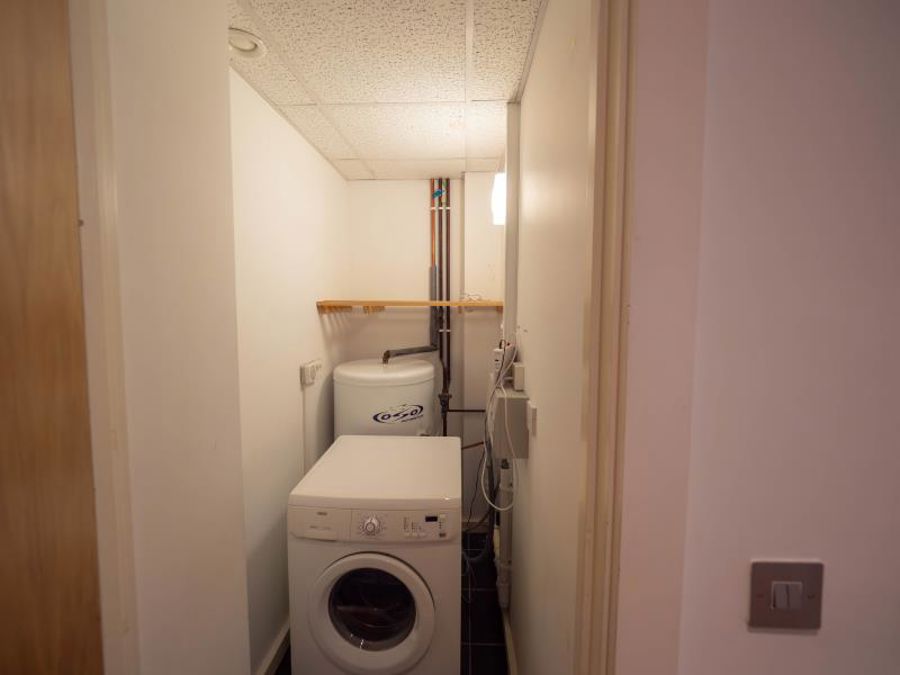 Apt 4.18 :: Flint Glass Wharf image 6