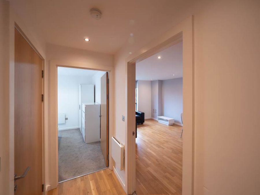 Apt 4.18 :: Flint Glass Wharf image 7