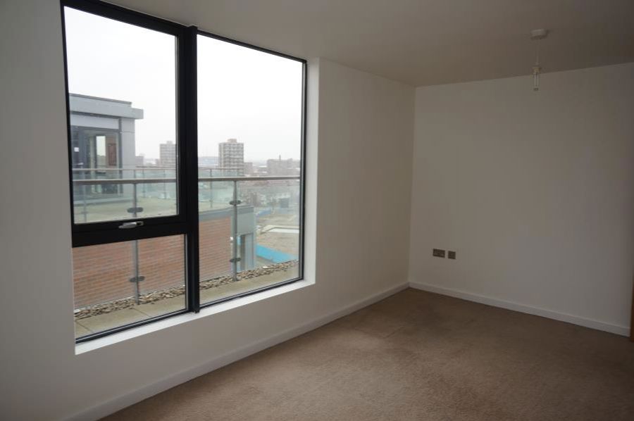 Apt 5.03 :: Flint Glass Wharf image 6