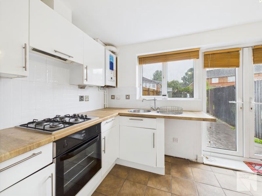 Greetland Drive :: M9 image 3