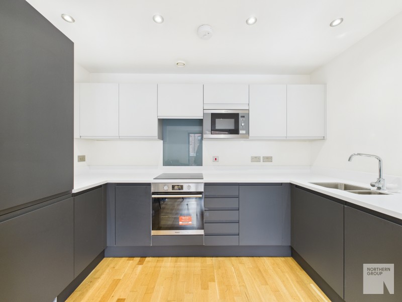 Apt G.12 :: Flint Glass Wharf image 2