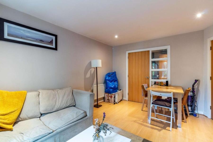 New Barns Avenue :: Chorlton image 2