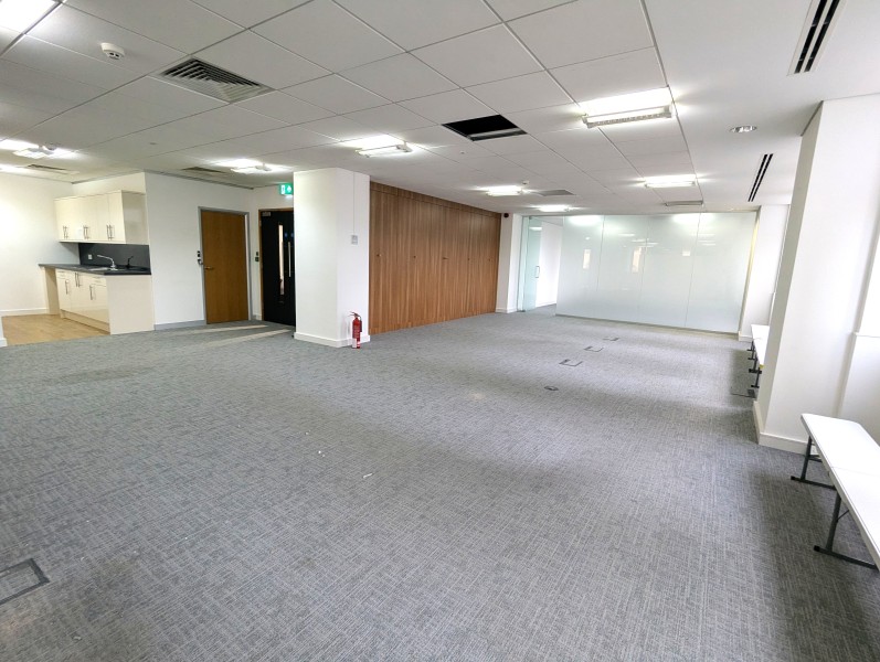 4.01 :: 19 Spring Gardens image 2