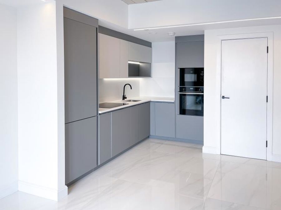 Apt 8.07 :: One Silk Street image 2