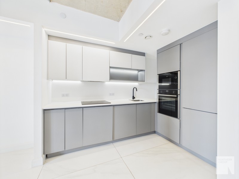Apt 8.07 :: One Silk Street image 3