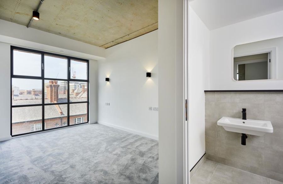 Apt 4.10 :: One Silk Street image 4