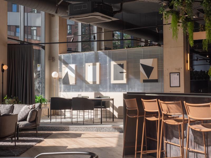 Private office at Piccadilly Place image 5