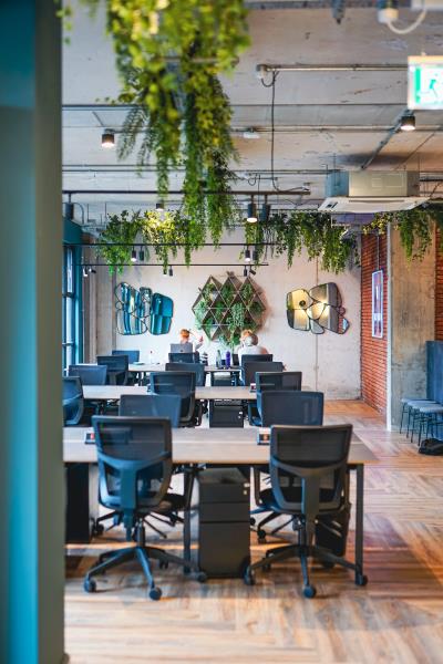 Coworking desk at COLONY image 4