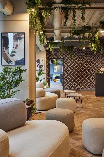 Coworking desk at COLONY image 6