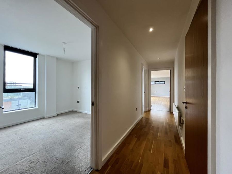 Apt 6.02 :: Flint Glass Wharf image 5