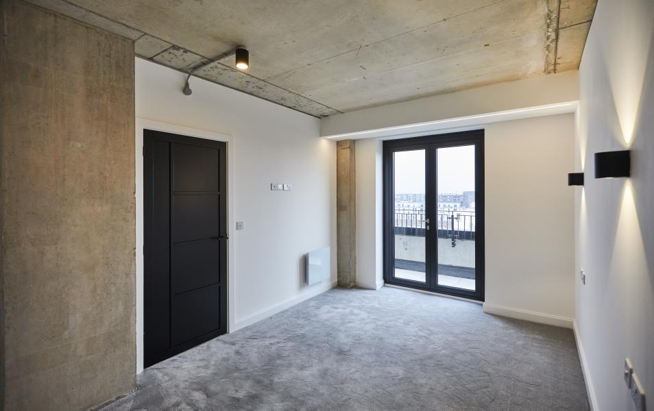 Apt 8.03 :: One Silk Street image 2