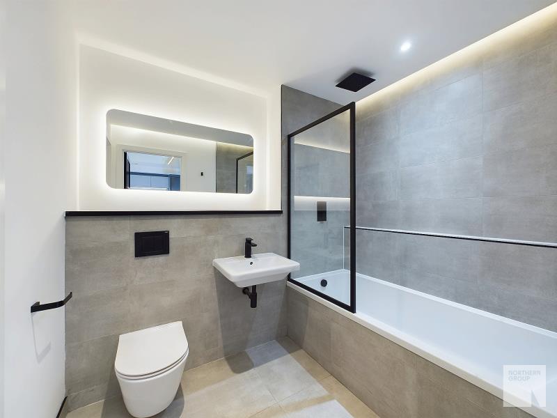 Apt 5.04 One Silk Street image 5