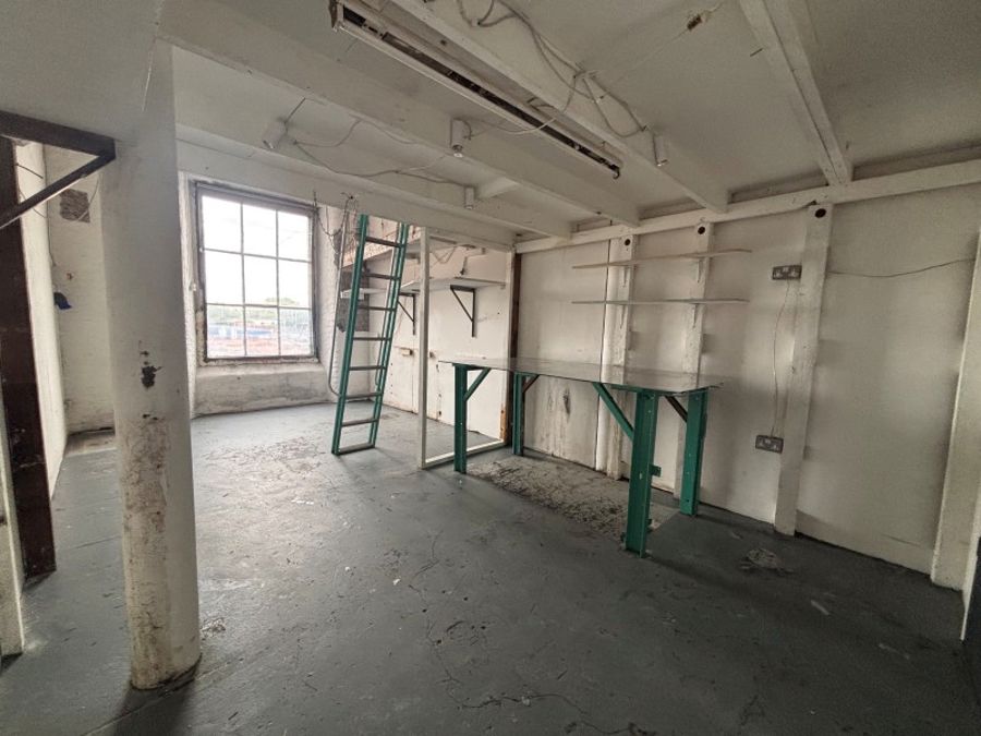 Unit 16/17 :: Room 6 :: Wellington House image 3