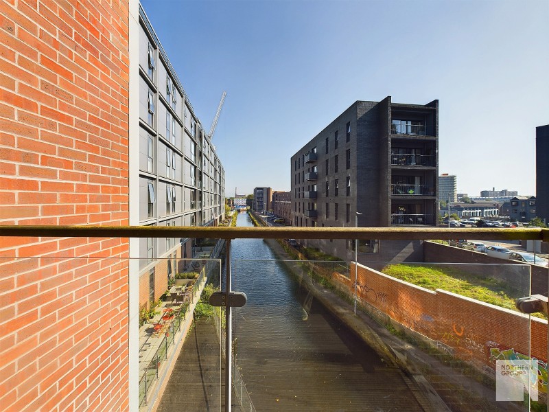 Apt 2.08 :: Flint Glass Wharf image 2