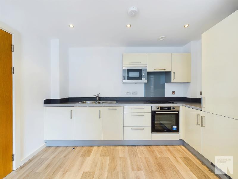 Apt 3.03 :: Flint Glass Wharf image 4