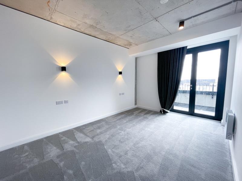 Apt 8.06 :: One Silk Street image 4