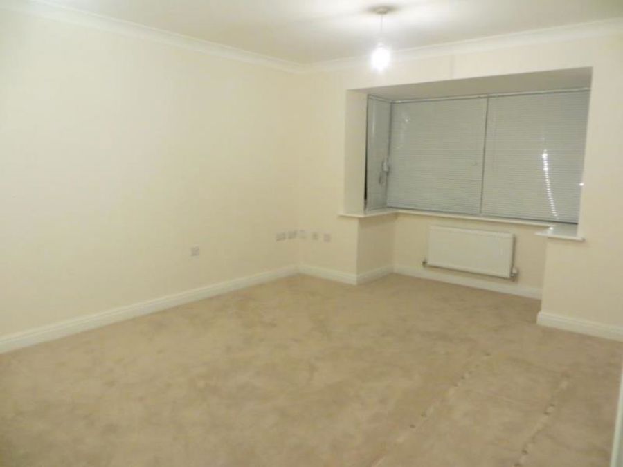Bloomsbury Crescent :: Bolton image 1