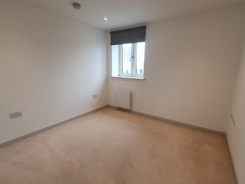 Apt 24 :: Cutting Room Square image 11