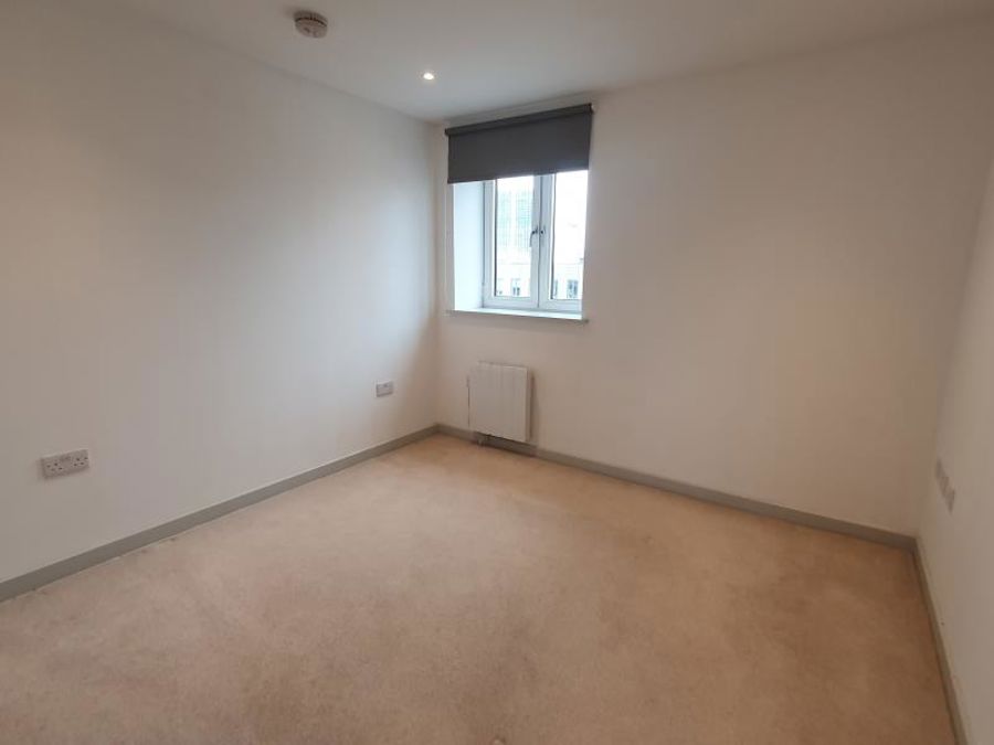 Apt 24 :: Cutting Room Square image 11