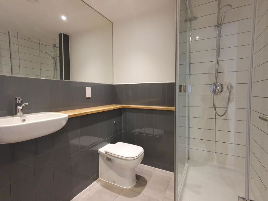 Apt 24 :: Cutting Room Square image 12