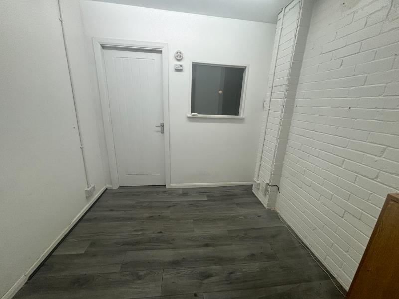 Unit 6 :: Crown Industrial image 3