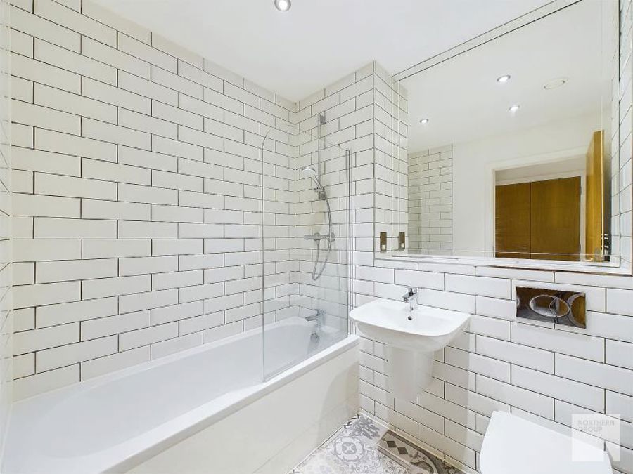 Roper Court image 16