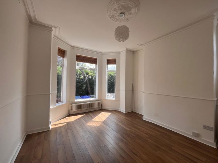 15, Warwick Road image 5