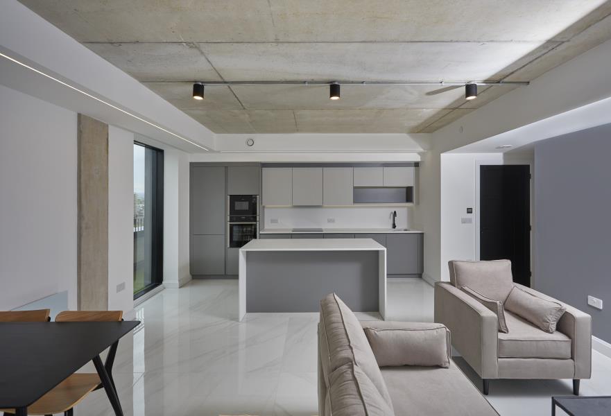 Apt 8.02 :: One Silk Street image 2
