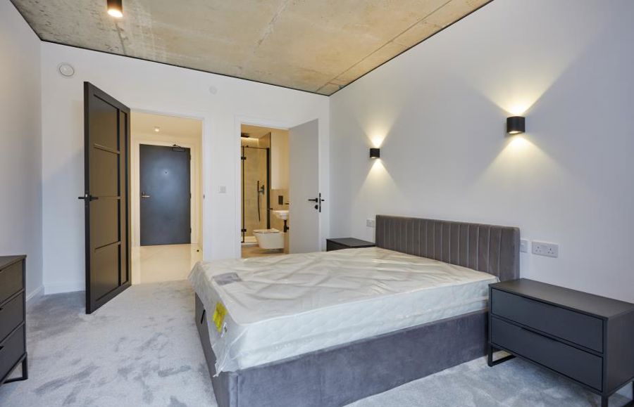 Apt 8.02 :: One Silk Street image 7