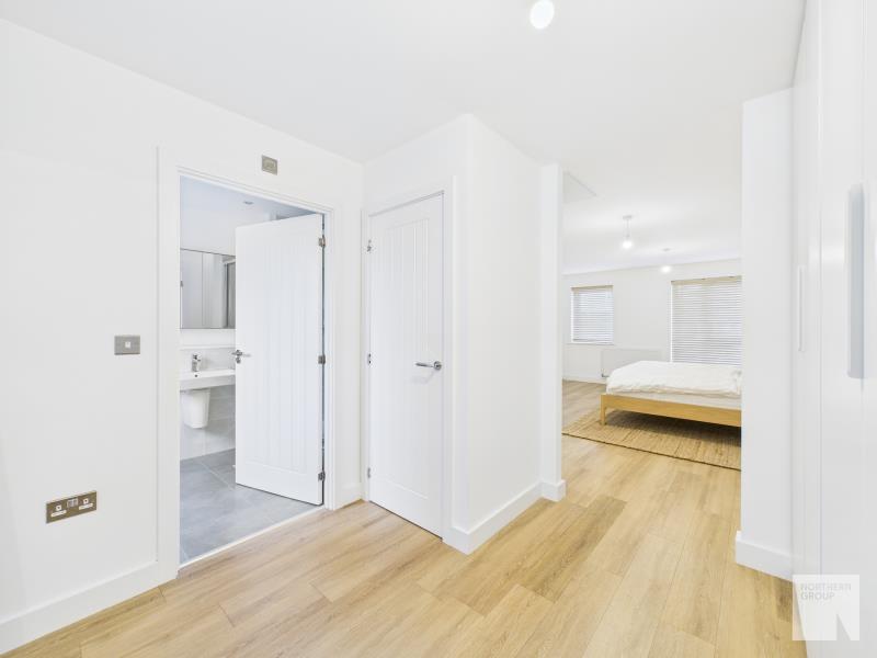 Gunson Street :: Platting Village image 2