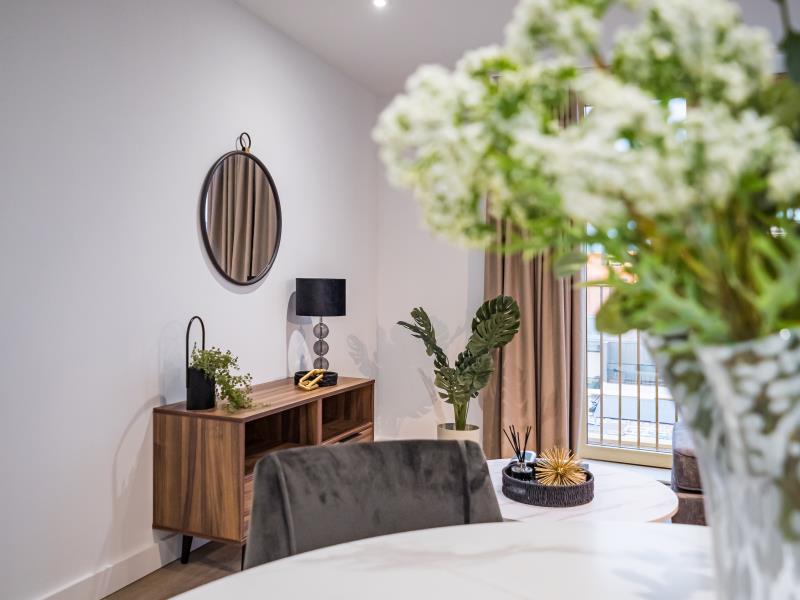 Apt 8 :: The Quarters image 5