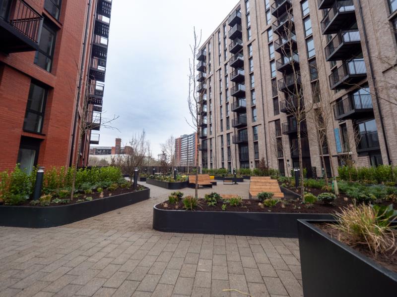 Block B :: The Railings image 10