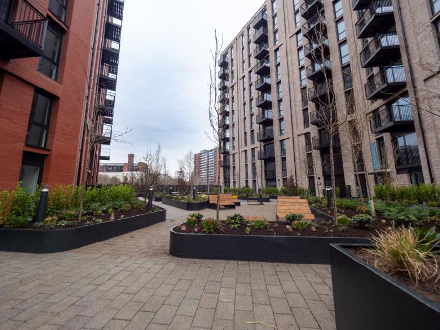 Block B :: The Railings image 10