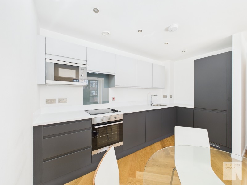 Apt 4.18 :: Flint Glass Wharf  image 4